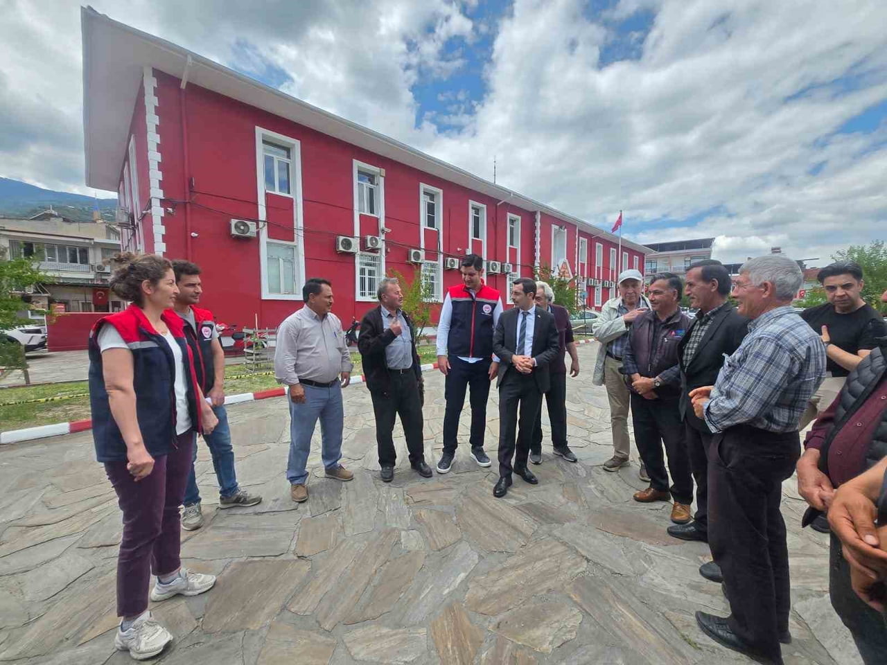 AYDIN'IN BOZDOĞAN İLÇESİNDE TARIM VE ORMAN BAKANLIĞI’NIN TAKE PROJESİ KAPSAMINDA ÜRETİCİLERE 14...