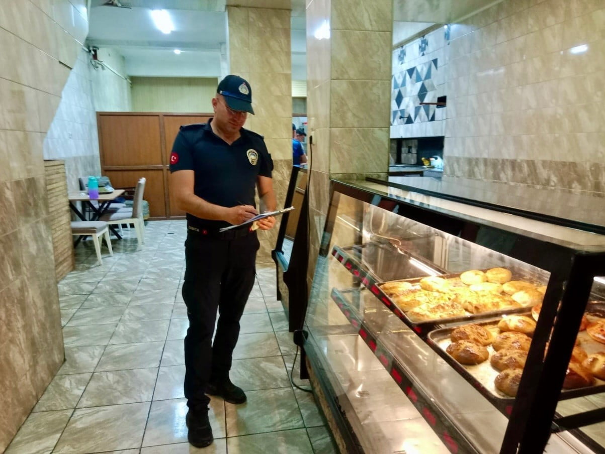 AYDIN'IN ÇİNE İLÇESİNDE FAALİYET GÖSTEREN FIRINLAR ZABITA EKİPLERİ TARAFINDAN DENETLENDİ.