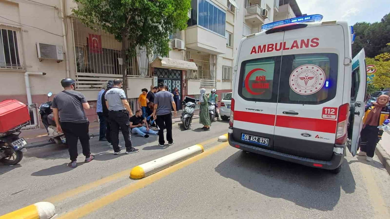AYDIN'IN EFELER İLÇESİNDE KARŞI ŞERİDE GEÇEN OTOMOBİL İLE MOTOSİKLETİN ÇARPIŞMASI SONUCU MEYDANA...