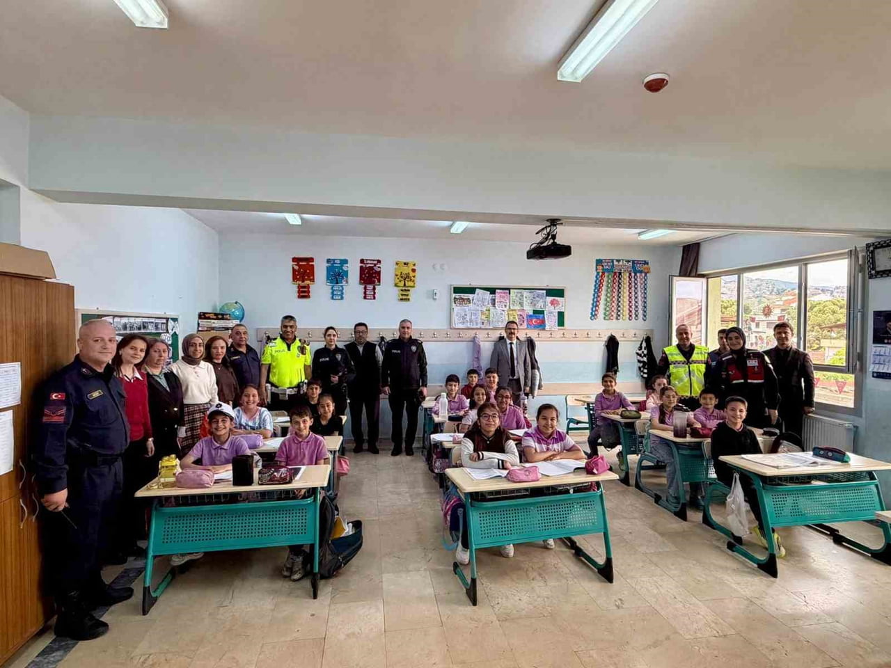 AYDIN'IN SULTANHİSAR İLÇESİNDE 3-9 MAYIS KARAYOLLARI TRAFİK GÜVENLİĞİ HAFTASI KAPSAMINDA AYDIN’IN...