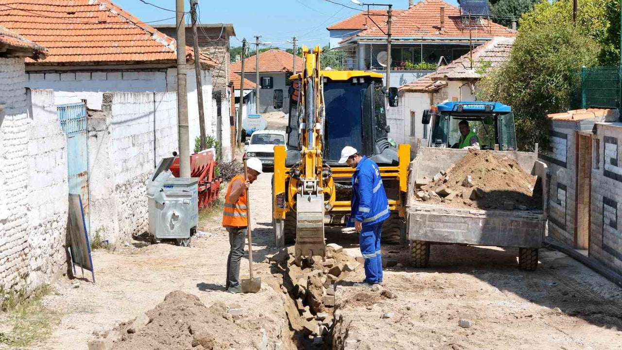 AYDIN BÜYÜKEŞHİR BELEDİYESİ ÖZLEM ÇERÇİOĞLU'NUN ÖNCÜLÜĞÜNDE KENT GENELİNDE ALTYAPI YATIRIMLARI...
