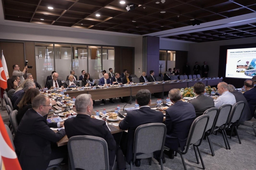 AYDIN BÜYÜKŞEHİR BELEDİYE BAŞKANI ÖZLEM ÇERÇİOĞLU, AK PARTİ YEREL YÖNETİMLER BAŞKANLIĞI TARAFINDAN...