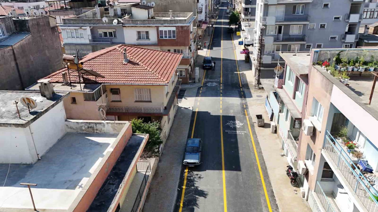 AYDIN BÜYÜKŞEHİR’DEN SÖKE’DE YOL ÇALIŞMASI