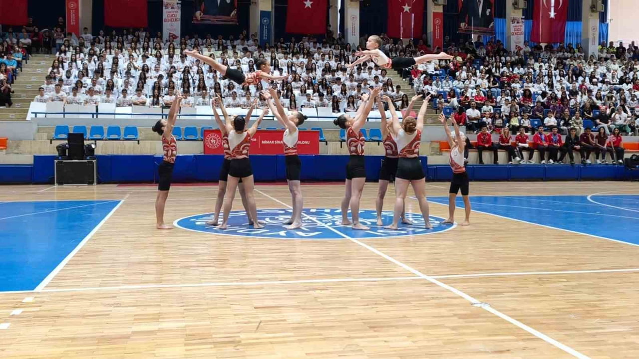 AYDIN’IN EFELER İLÇESİNDE 19 MAYIS ATATÜRK’Ü ANMA, GENÇLİK VE SPOR BAYRAMI COŞKUYLA KUTLANDI....