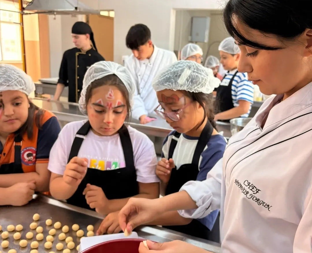 AYDIN’IN KÖŞK İLÇESİNDE “BEN HER YERDE VARIM” PROJESİ KAPSAMINDA DÜZENLENEN ETKİNLİKTE İLKOKUL...