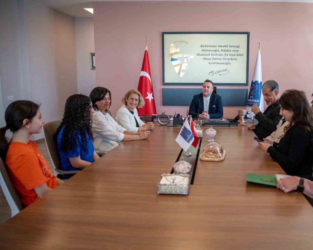 AYDIN’IN KUŞADASI İLÇESİNDE ULUSAL VE ULUSLARARASI YARIŞMALARDA DERECE ELDE EDEN İKİ ÖĞRENCİ...