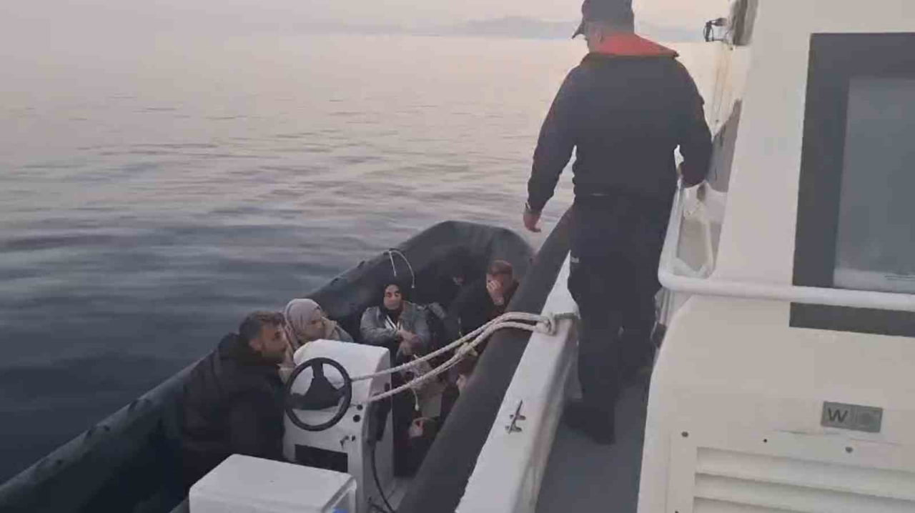 AYDIN’IN KUŞADASI İLÇESİNDE YASA DIŞI YOLLARLA YUNANİSTAN’IN SİSAM ADASI’NA KAÇMAYA ÇALIŞAN, BİRİ...