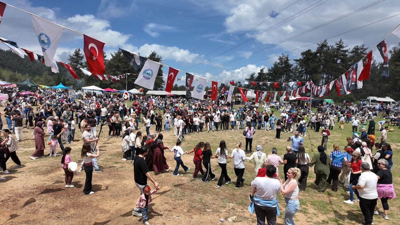 AYDIN’IN SÖKE İLÇESİNDE BU YIL 21’İNCİSİ DÜZENLENEN KARADENİZ YAYLA ŞENLİĞİ, BİNLERCE VATANDAŞIN...