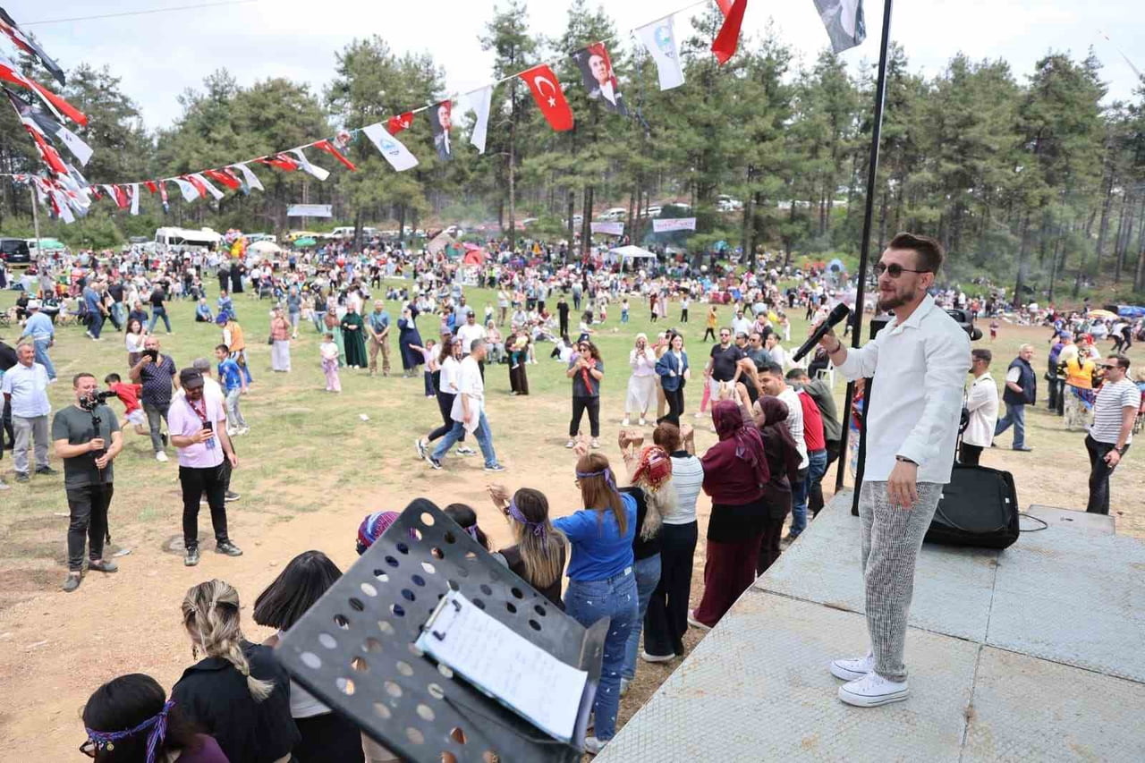 AYDIN’IN SÖKE İLÇESİNDE BU YIL 21’İNCİSİ DÜZENLENEN KARADENİZ YAYLA ŞENLİĞİ, BİNLERCE VATANDAŞIN...