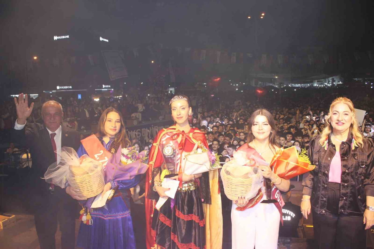 AYDIN’IN SULTANHİSAR İLÇESİNDE DÜZENLENEN 54. ULUSLARARASI SULTANHİSAR ATÇA NYSA ÇİLEK TARIM...