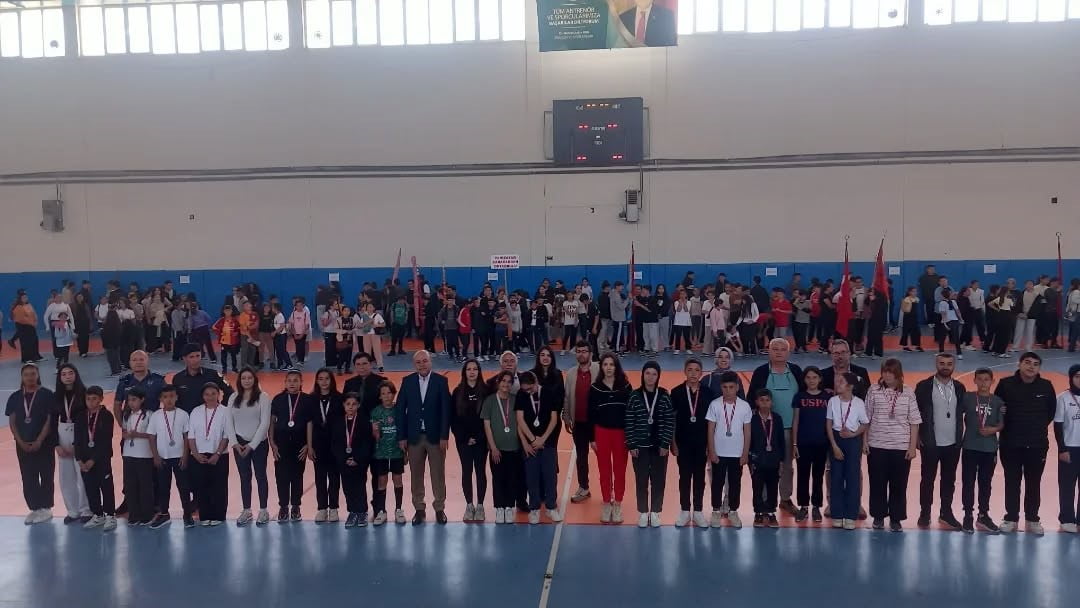 AYDIN’IN YENİPAZAR İLÇESİNDE GELENEKSEL ÇOCUK OYUNLARI KAPSAMINDA ORTAOKULLARIN KATILIMIYLA...
