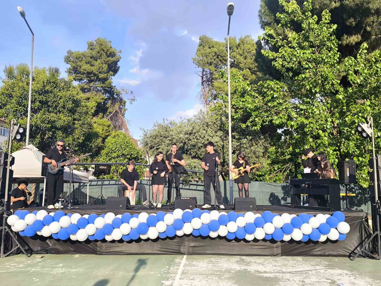 AYDIN LİSESİ’NDE MEZUNİYET COŞKUSU