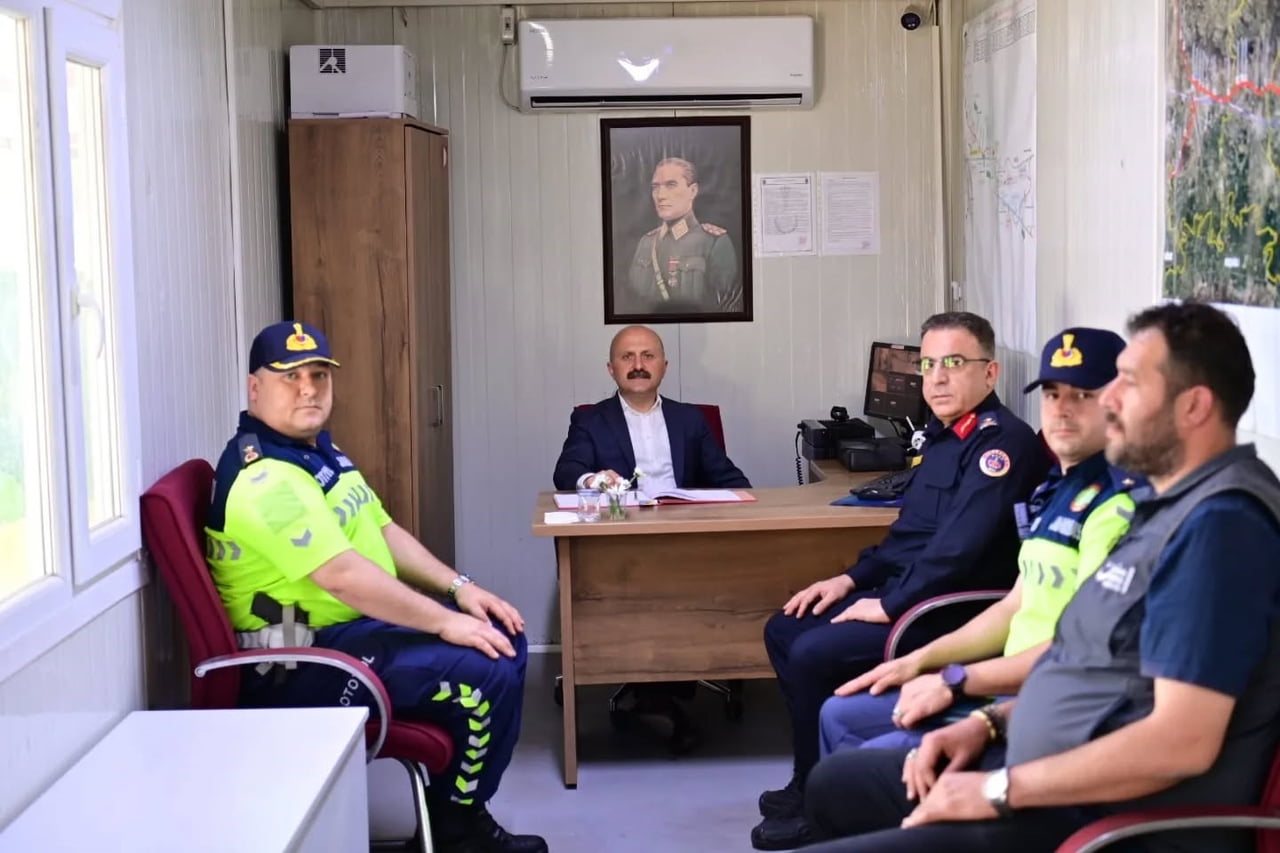 AYDIN VALİSİ DR. OSMAN VAROL, KURBAN BAYRAMI ÖNCESİNDE TATİL BELDELERİNE GİDEN GÜZERGÂH ÜZERİNDEKİ...