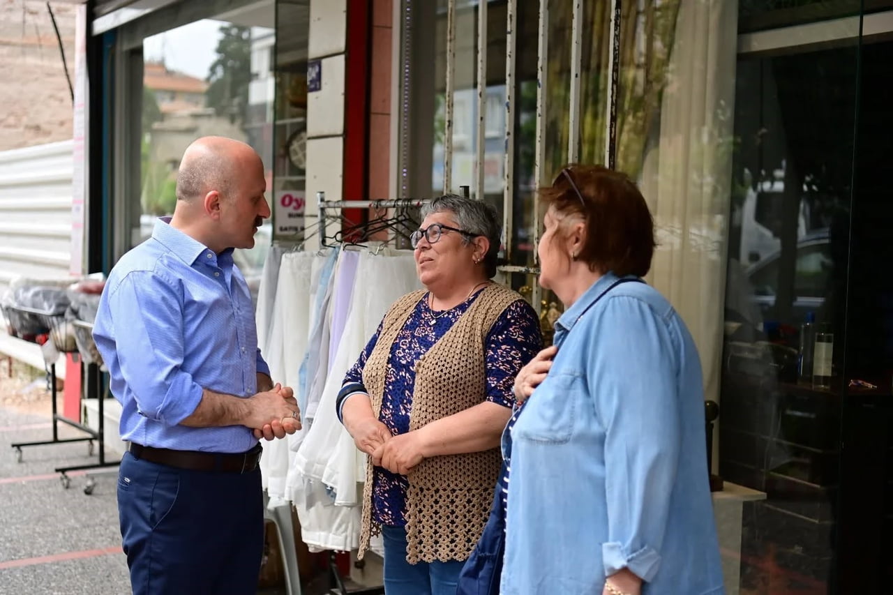 AYDIN VALİSİ OSMAN VAROL, EFELER İLÇESİNDEKİ BATIGAZİ BULVARI ÜZERİNDE FAALİYET GÖSTEREN ESNAFLARI...