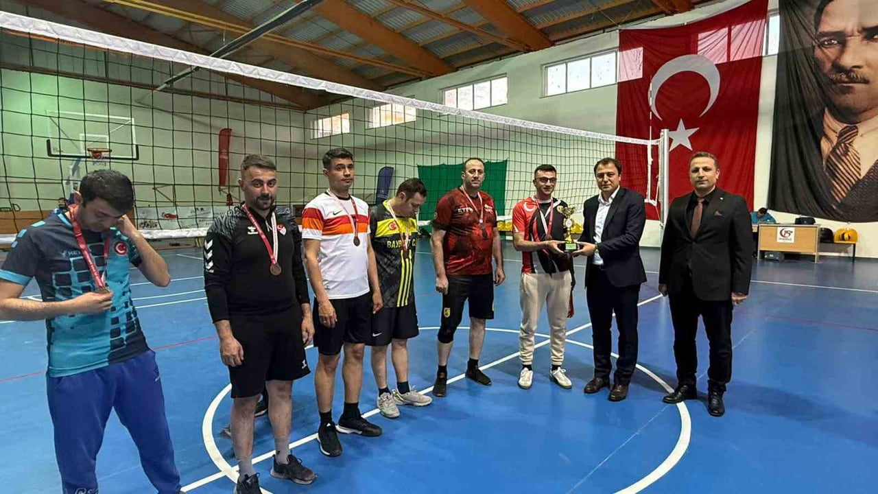 AYDINTEPE’DE VOLEYBOL TURNUVASI TAMAMLANDI
