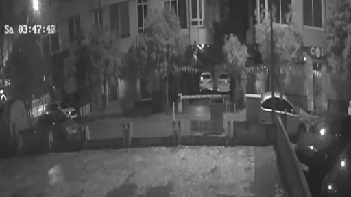 Aynı gece hem işyerini hem otomobili soydu: Şüpheli tutuklandı