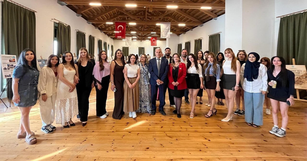 AYVALIK’IN KÜLTÜREL MİRASI SERGİYLE GÜN YÜZÜNE ÇIKTI
