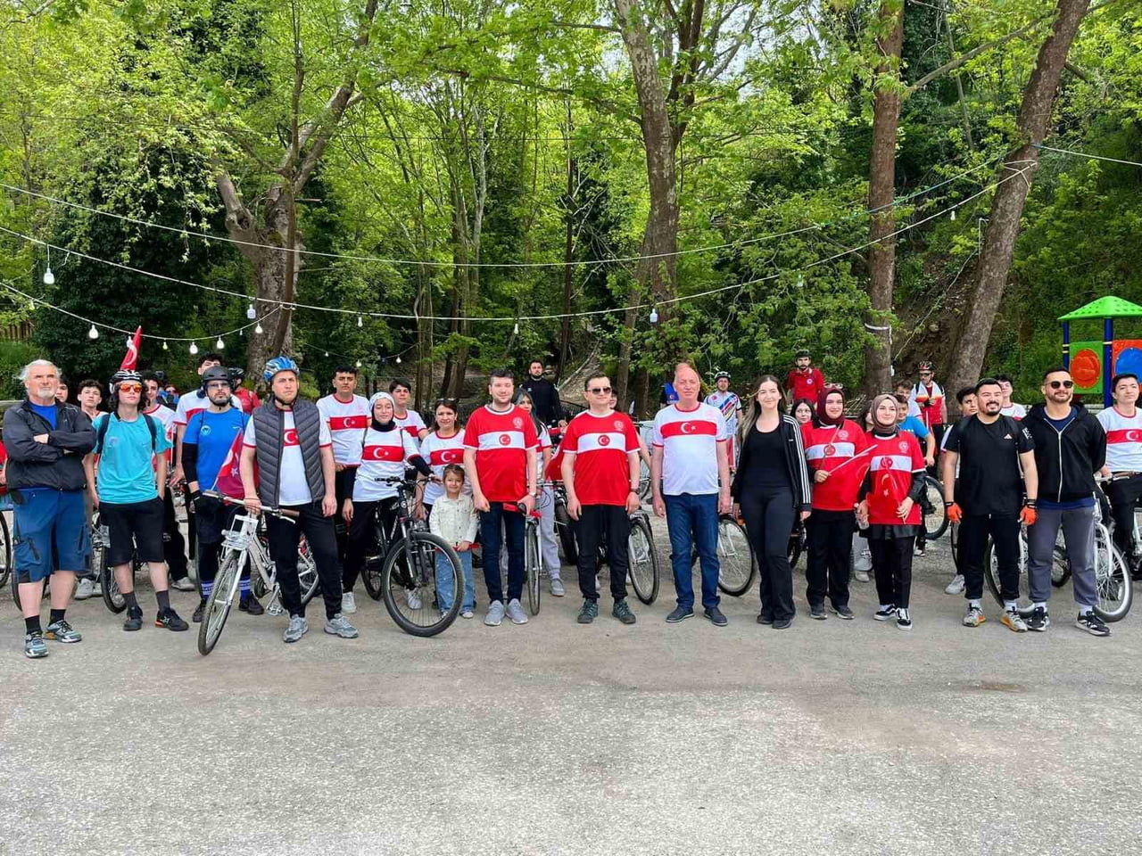 BABADAĞ’DA 19 MAYIS ATATÜRK’Ü ANMA, GENÇLİK VE SPOR BAYRAMI KAPSAMINDA DÜZENLENEN BİSİKLET TURU...