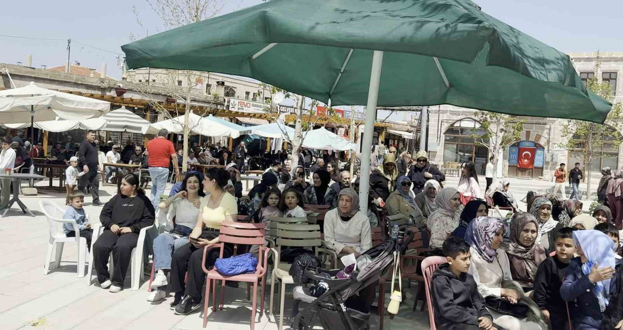 BAHARIN VE BEREKETİN HABERCİSİ OLAN HIDIRELLEZ, AKSARAY’IN GÜZELYURT İLÇESİNDE COŞKUYLA...