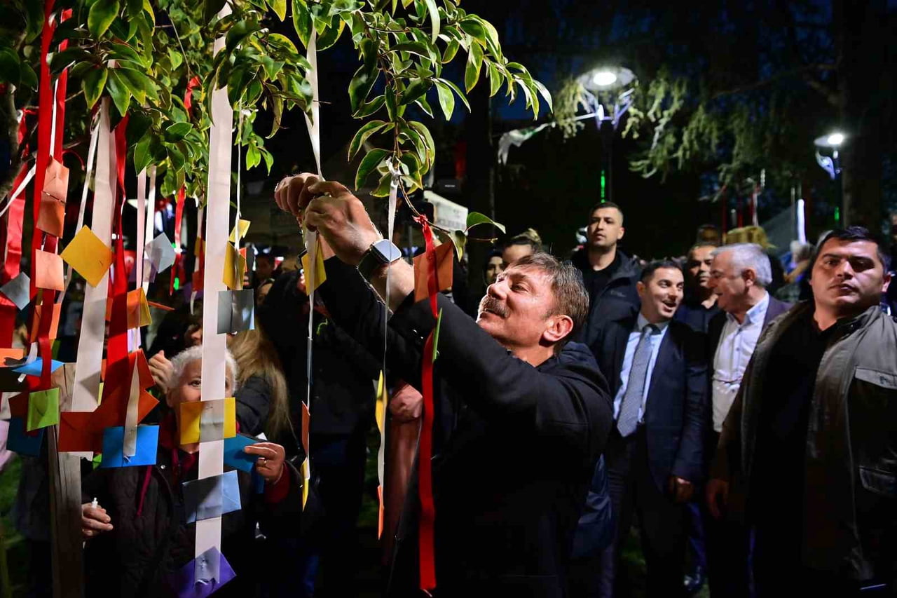 BAHÇELİEVLER BELEDİYESİ TARAFINDAN HIDIRELLEZ PROGRAMI DÜZENLENDİ