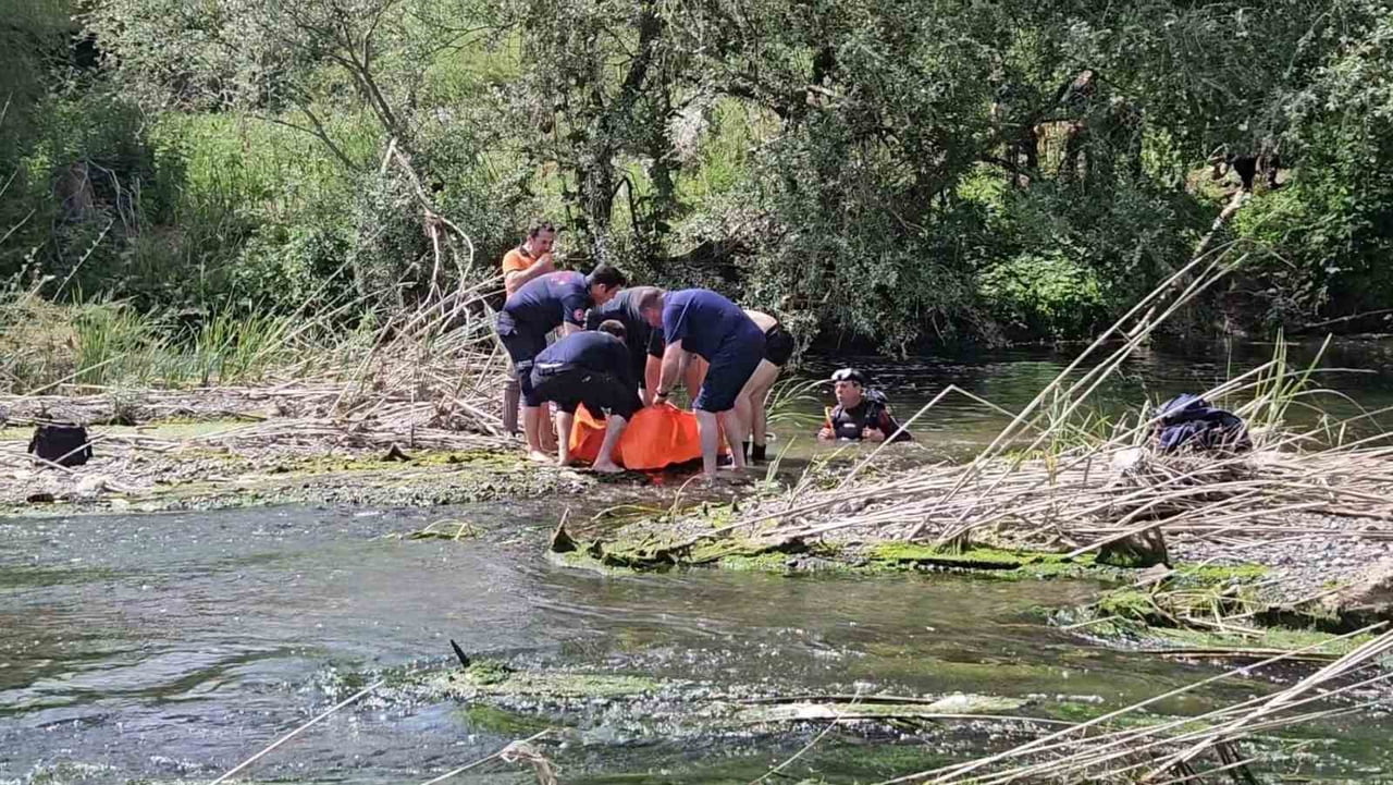 BALIKESİR'DE SERİNLEMEK İÇİN GİRDİĞİ ÇAYDA BOĞULDU