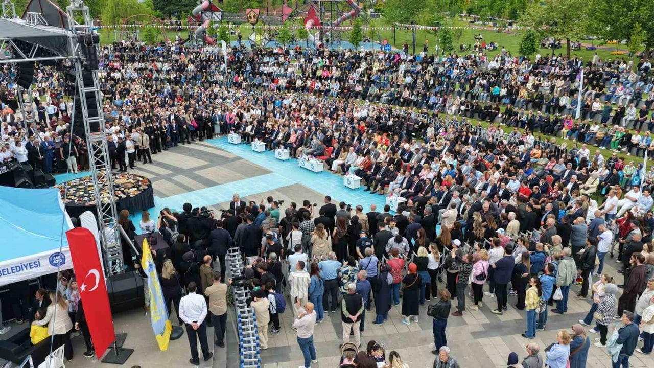 BALIKESİR 1. ULUSLARARASI GASTROFEST CHP'Lİ BÜYÜKŞEHİR BELEDİYE BAŞKANLARININ KATILIMI İLE...