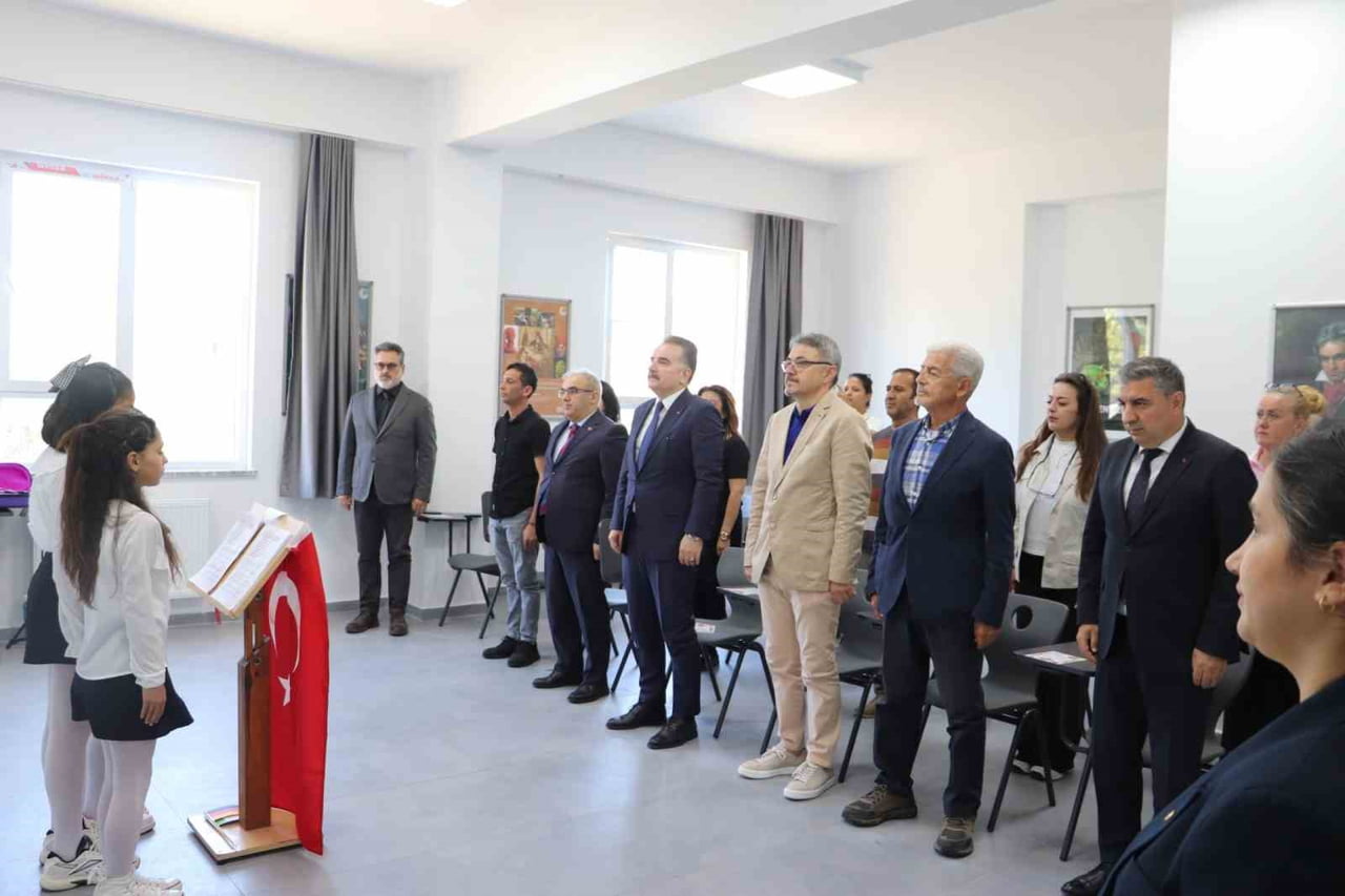 BALIKESİR’İN EDREMİT İLÇESİNDE EĞİTİM YATIRIMLARI HIZ KESMEDEN DEVAM EDİYOR. AVCILAR ZEHRA...