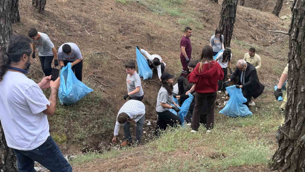 BALIKESİR’İN EDREMİT İLÇESİNDE, YAKLAŞAN YAZ AYLARI ÖNCESİNDE ORMAN YANGINLARI RİSKİNİ EN AZA...