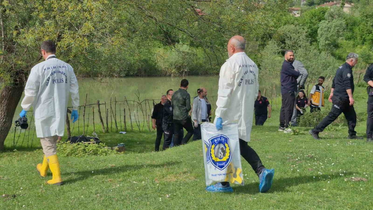 BARTIN'DA BİR GÜNDÜR KAYIP OLAN EMLAK DANIŞMANI, IRMAK KENARINDA ÖLÜ BULUNDU. YAPILAN İLK...