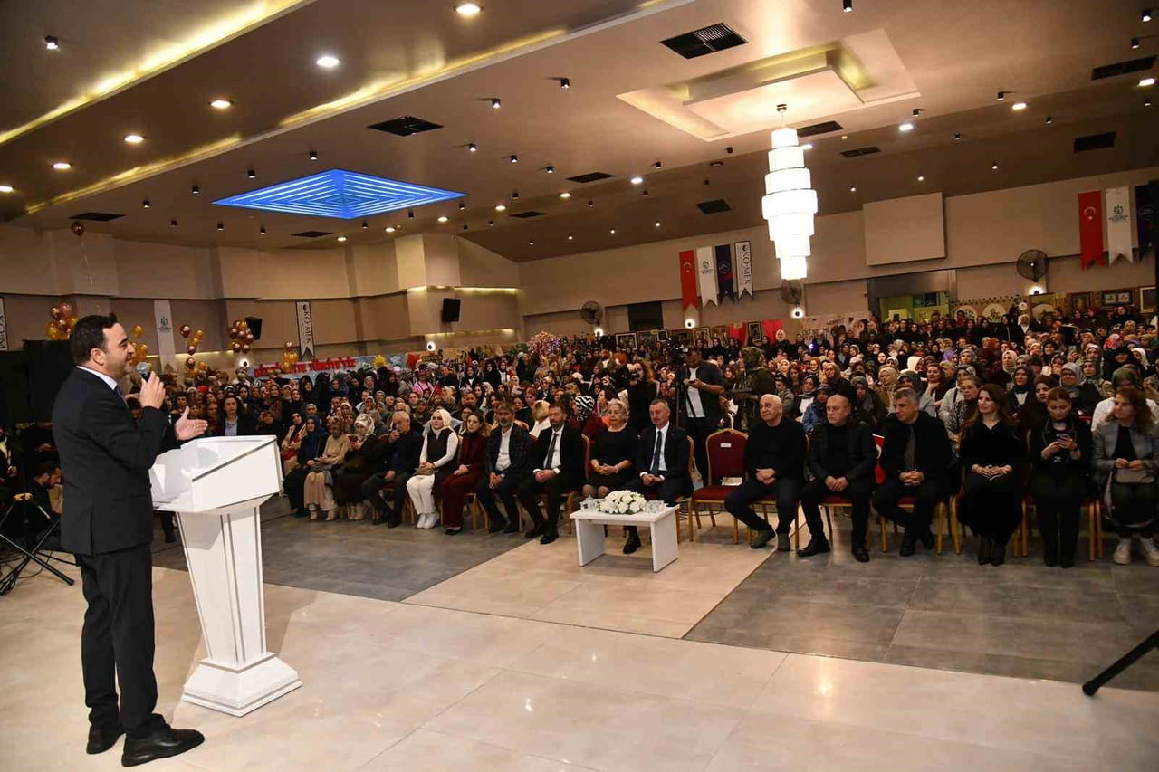 BAŞİSKELE BELEDİYE BAŞKANI YASİN ÖZLÜ, DAHA ÖNCE KÖRFEZ MAHALLESİ MAHMUT ÇAVUŞ CADDESİ'NDE AÇILAN...