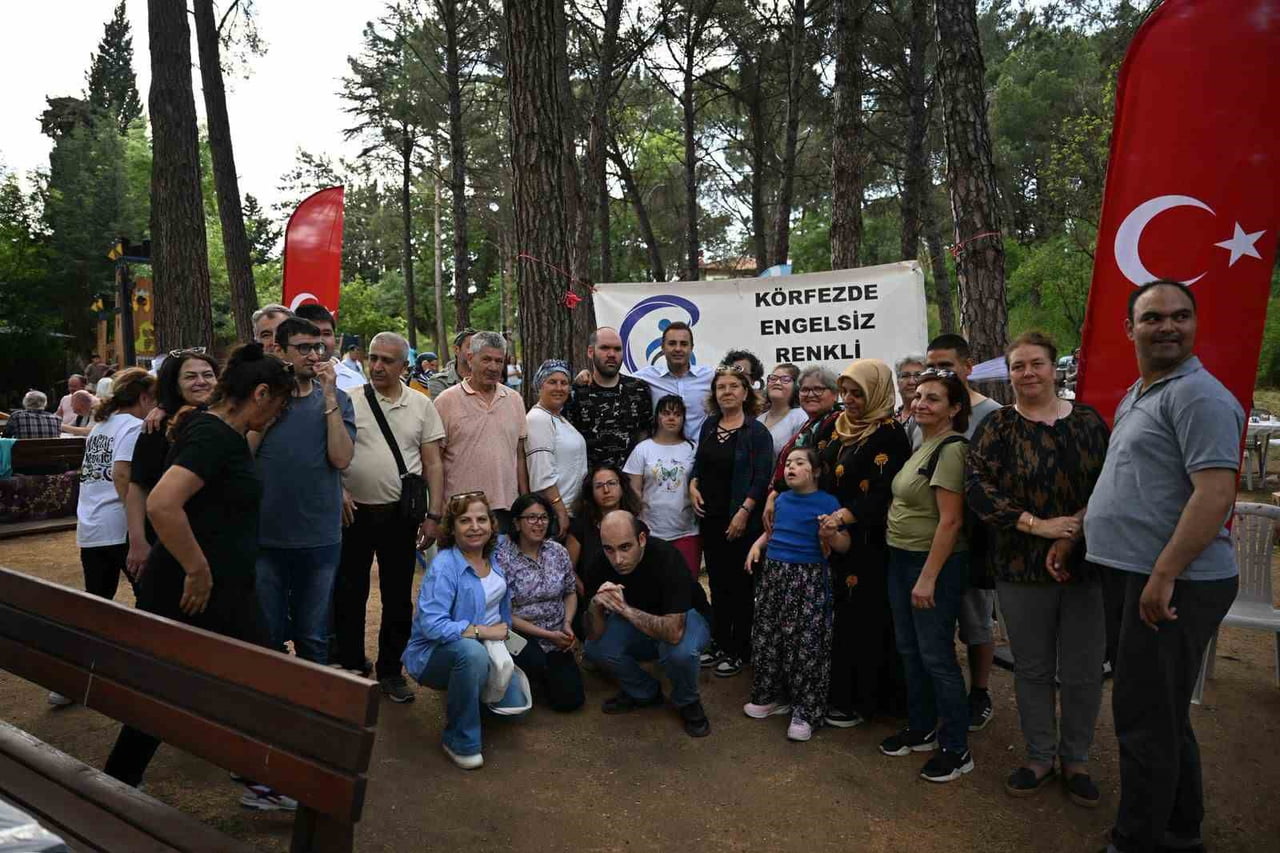 BAŞKAN AKIN: "BU ŞEHİRDE KİMSE YALNIZ DEĞİL"