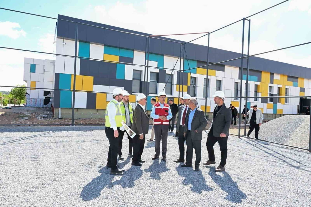BAŞKAN ER: ÇOCUK VE GENÇLERİMİZ İÇİN ÖNEMLİ YATIRIMLARI HAYATA GEÇİRİYORUZ