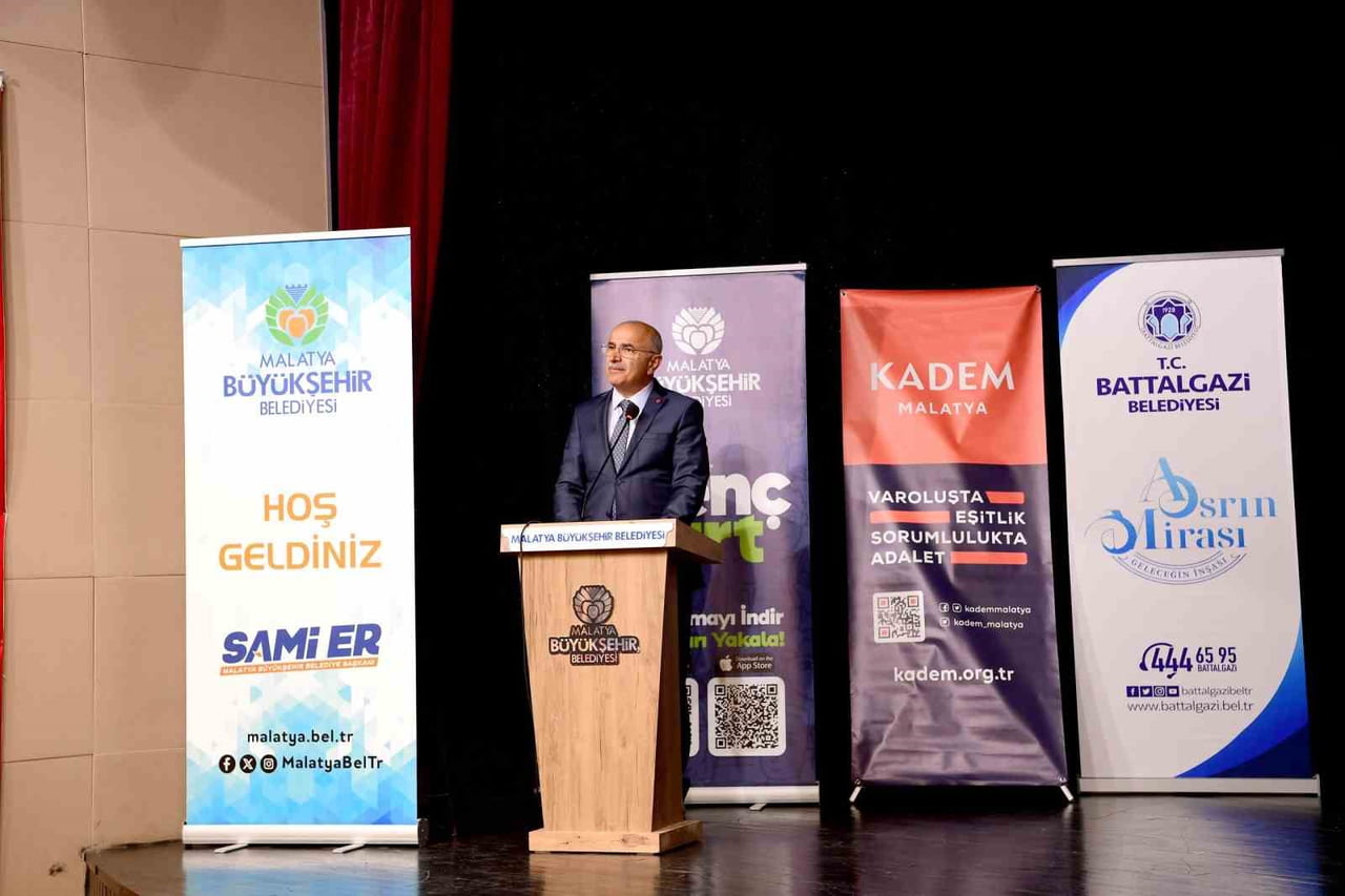 BAŞKAN ER: " GENÇLERE YÖNELİK CİDDİ YATIRIMLARIMIZ DEVAM EDİYOR"