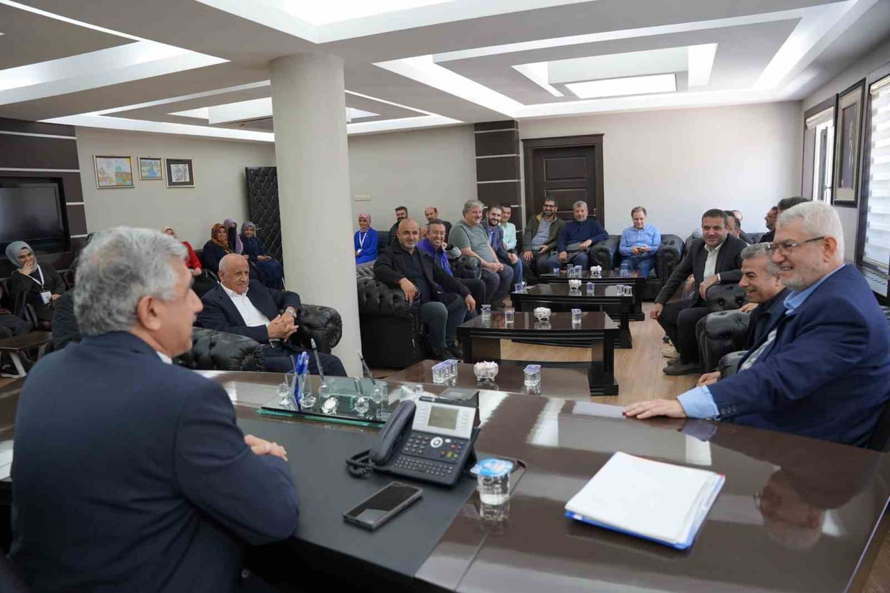 BAŞKAN HALLAÇ ULUSLARARASI SEMPOZYUMA EV SAHİPLİĞİ YAPTI