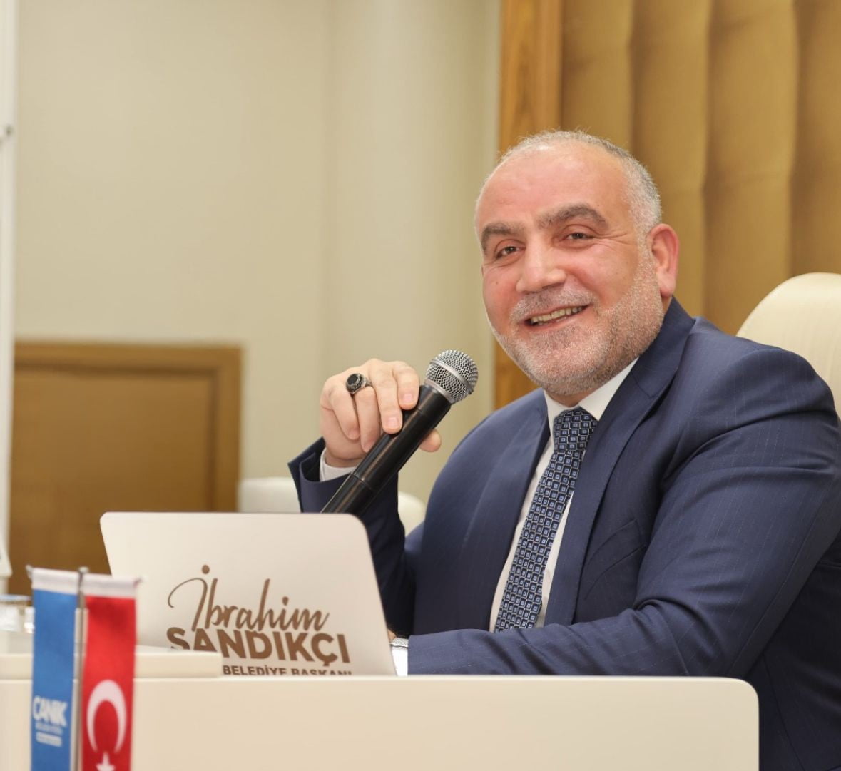 BAŞKAN İBRAHİM SANDIKÇI