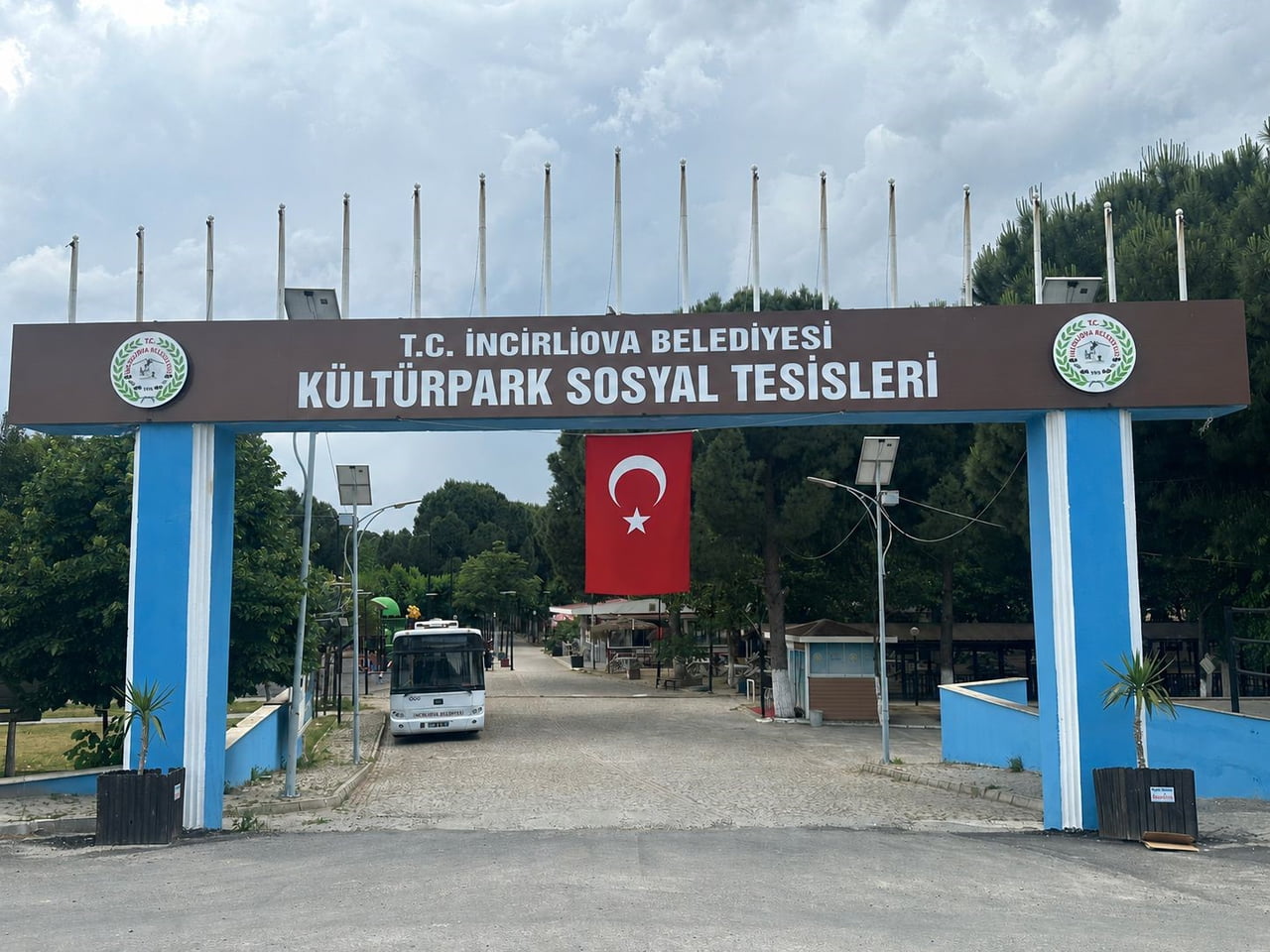 BAŞKAN KAYA: "KÜLTÜR PARK’IN TAPUSU ARTIK İNCİRLİOVA HALKININ"