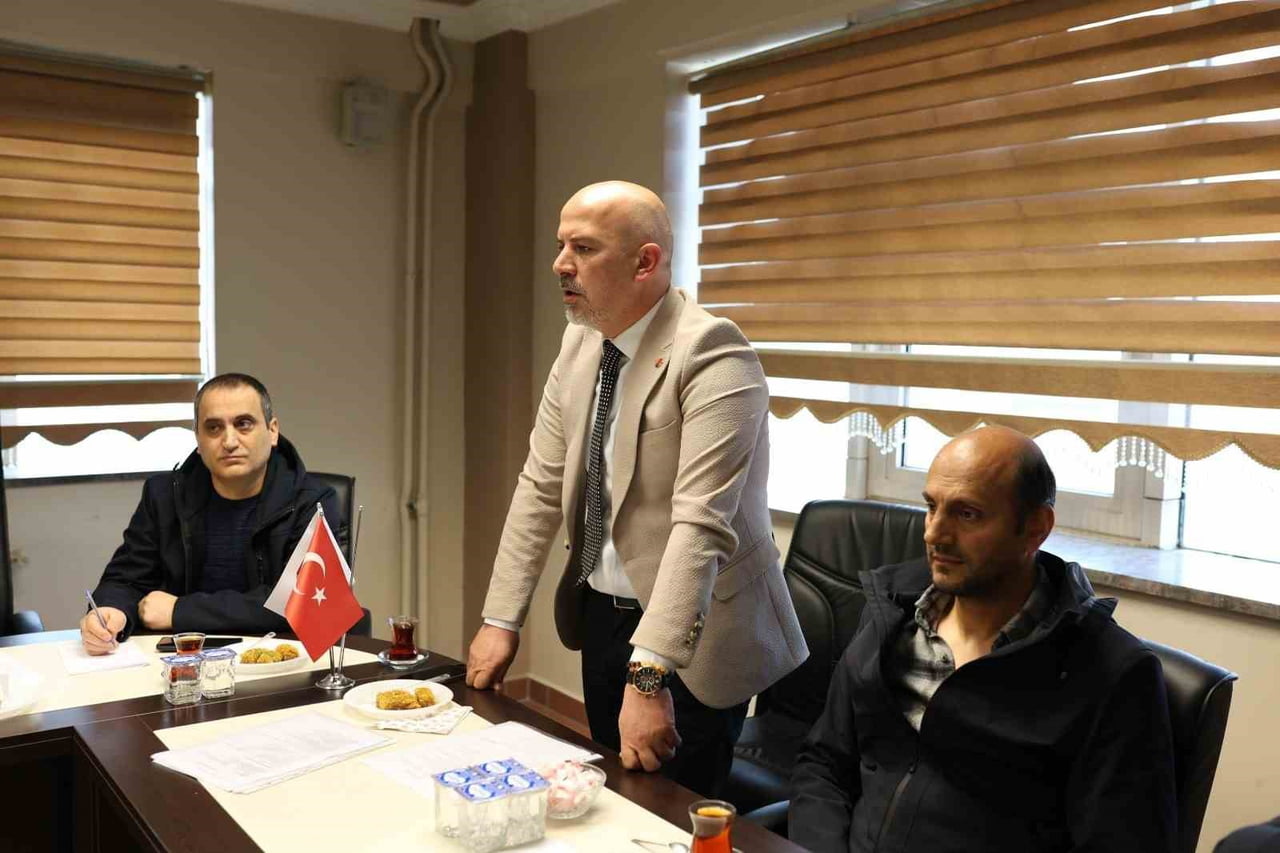 BAŞKAN OKUTMUŞ GÜVEN TAZELEDİ