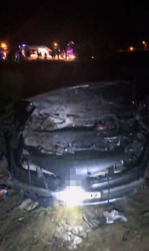 BATMAN’DA FECİ KAZA: ŞARAMPOLE YUVARLANAN OTOMOBİLDE 3’Ü AĞIR, 4 YARALI