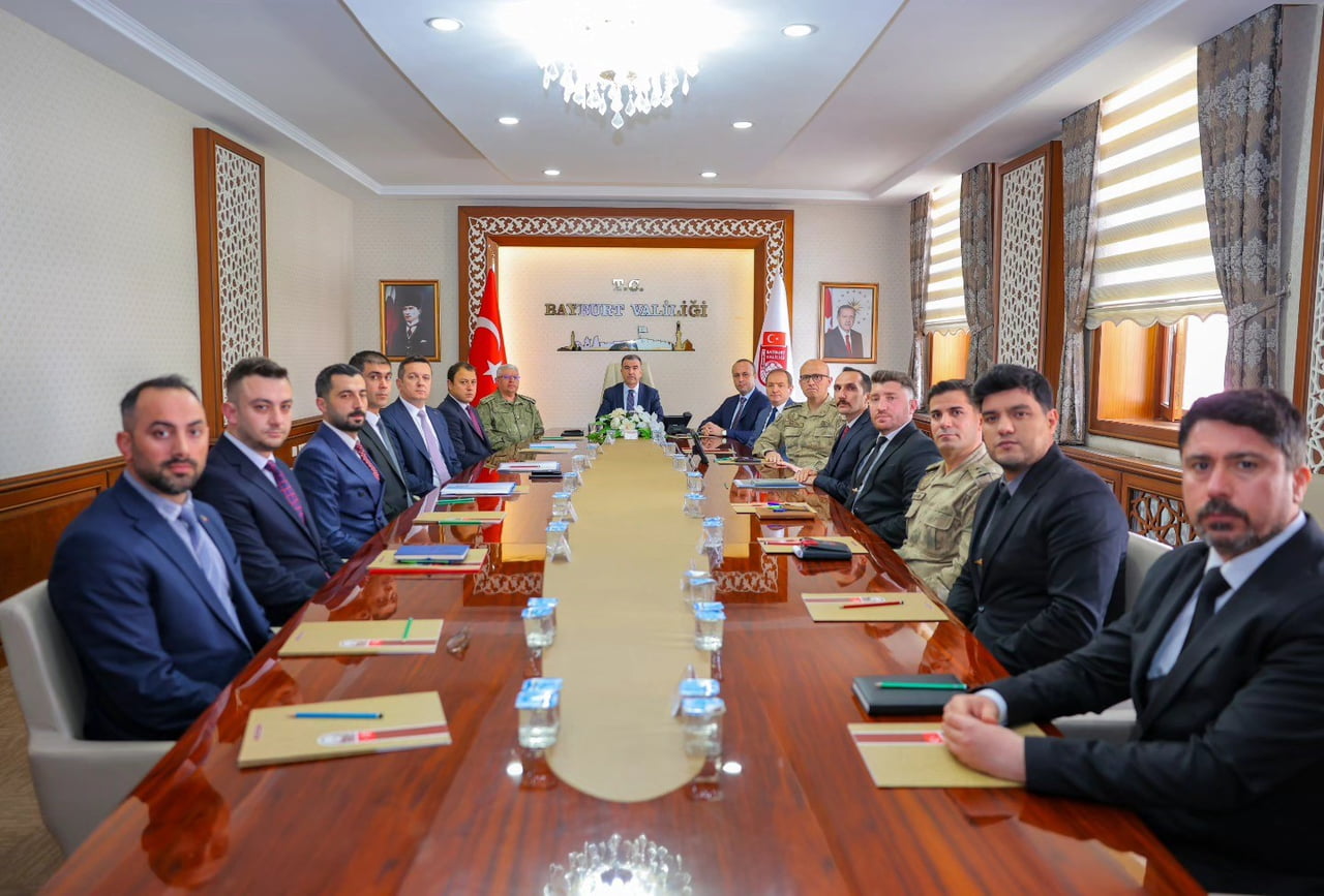 BAYBURT'TA BAYRAM ÖNCESİ GÜVENLİK VE TRAFİK TEDBİRLERİ ELE ALINDI