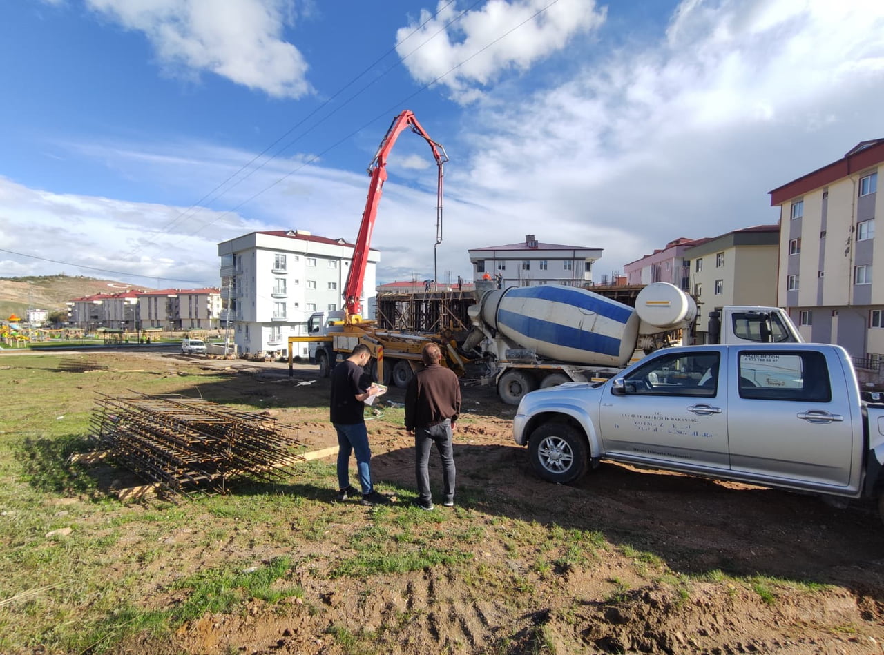 BAYBURT'TA HAZIR BETON TESİSLERİ DENETLENDİ