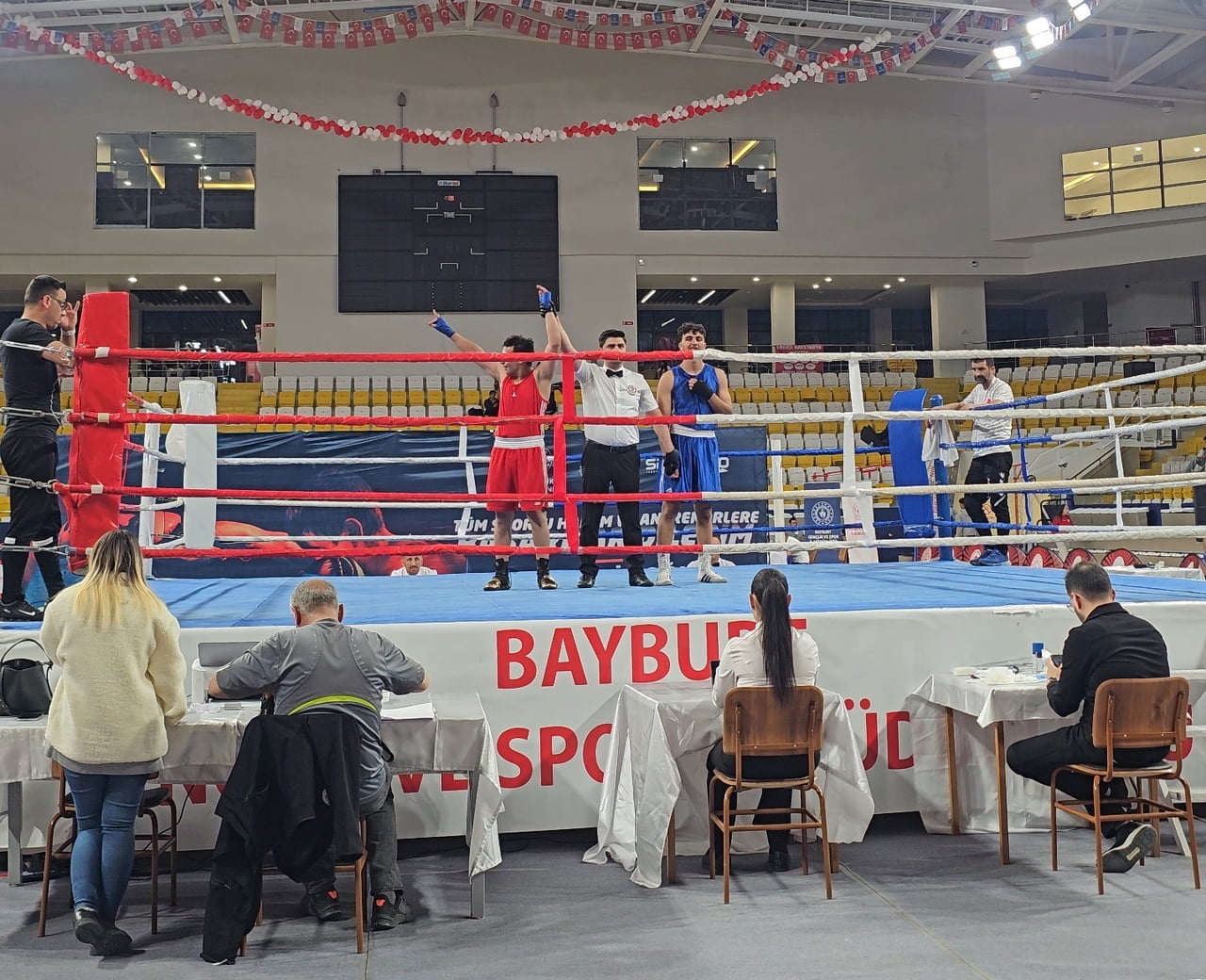 BAYBURT'UN EV SAHİPLİĞİNDE GERÇEKLEŞTİRİLEN OKUL SPORLARI GENÇLER-B ERKEKLER VE KADINLAR TÜRKİYE...