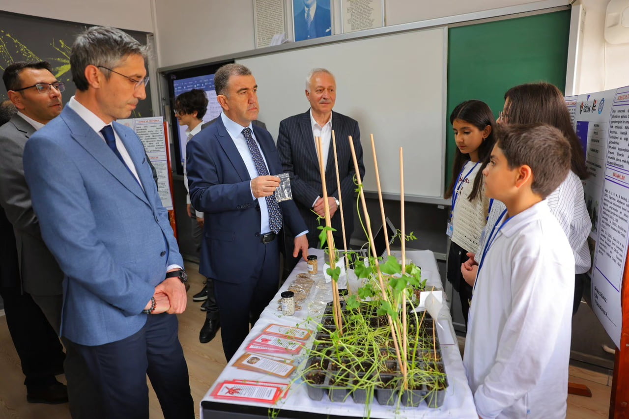 BAYBURT BİLSEM ÖĞRENCİLERİNDEN BİLİM FUARI