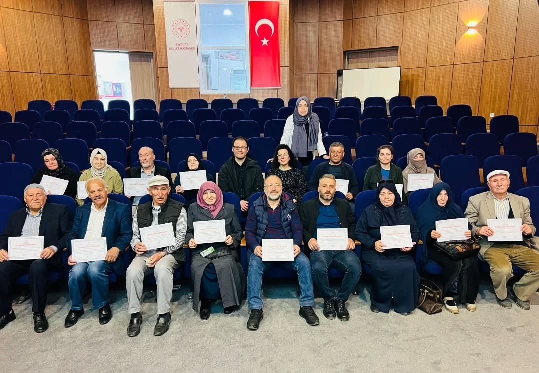 BAYBURT DEVLET HASTANESİNDE DİYABET OKULU EĞİTİMLERİ DEVAM EDİYOR