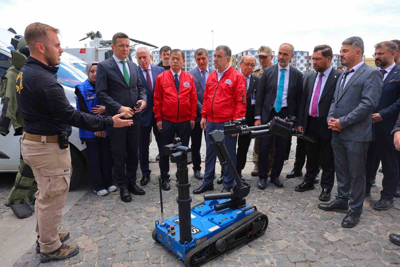 BAYBURT’TA 23 AFET GRUBUNUN KATILIMIYLA DEPREM TATBİKATI YAPILDI