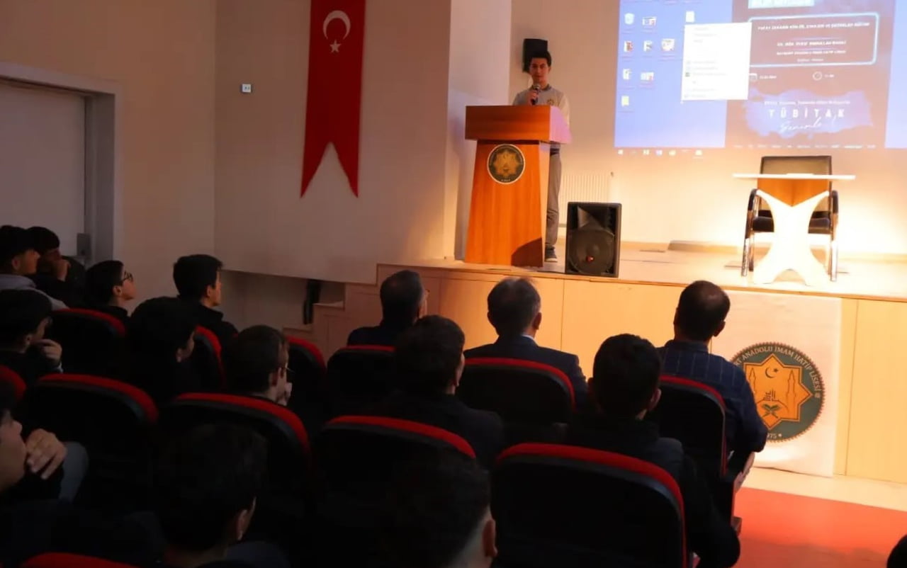 BAYBURT’TA ÖĞRENCİLERE MAHREMİYET VE ESTETİK BİLİNCİ ANLATILDI