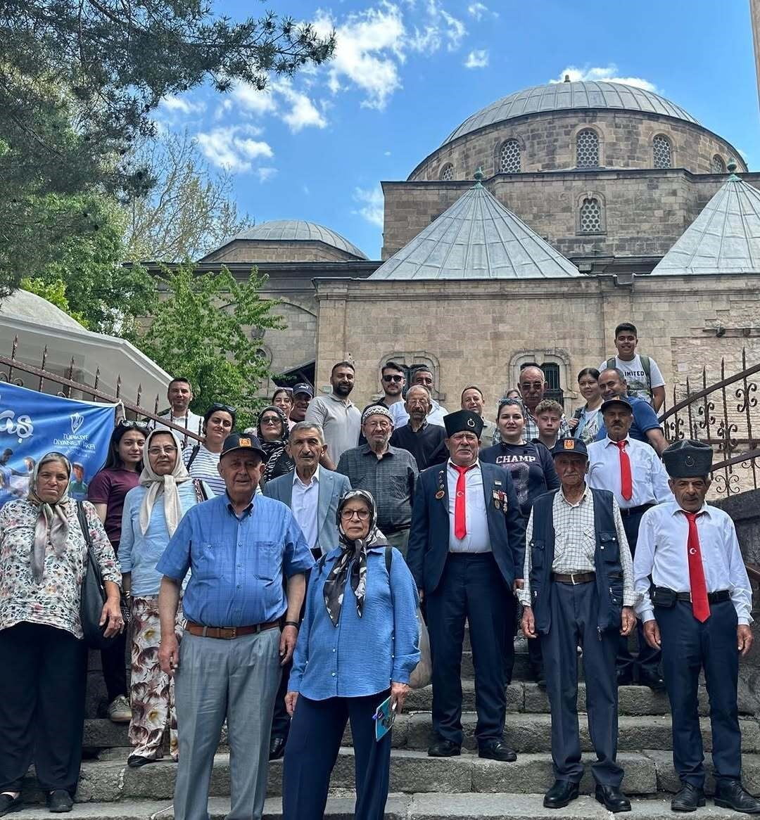 BAYINDIR KAYMAKAMLIĞI ÖNCÜLÜĞÜNDE, KAHRAMAN GAZİLER VE KIYMETLİ AİLELERİNE YÖNELİK...