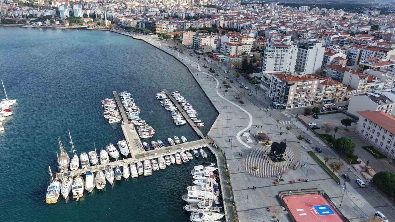 BAYRAM TATİLİ ÖNCESİ ÇANAKKALE TURİZMİ HAKKINDA DEĞERLENDİRMELERDE BULUNAN ÇATOD BAŞKANI NİLGÜN...