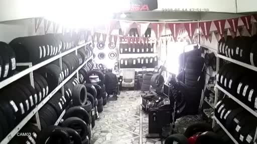 Bayrampaşa’da iş yerinde silahlı saldırı kamerada