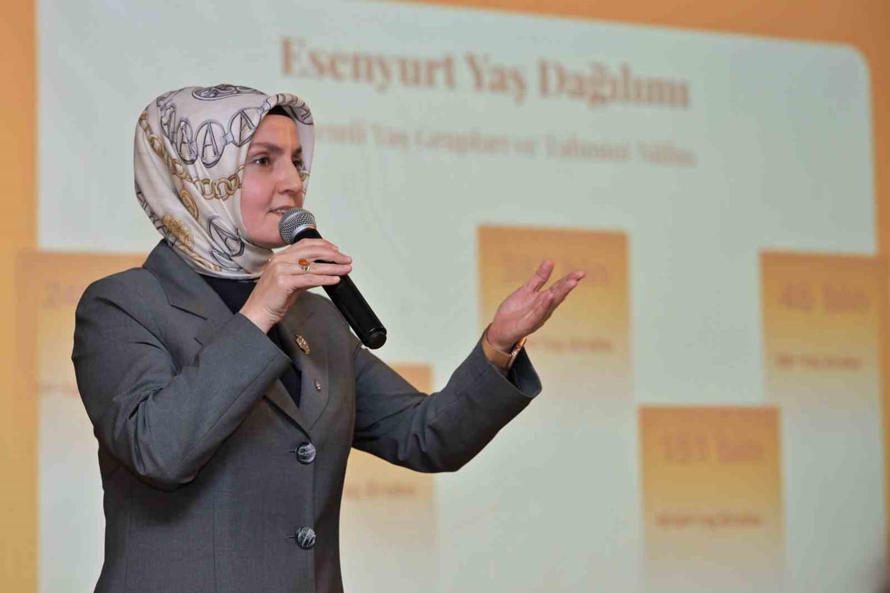 BELEDİYE BAŞKAN YARDIMCISI YEŞİL AYTULUM TURGUT, PROGRAMDA BELEDİYE VE STK ENTEGRASYONU ÜZERİNE...