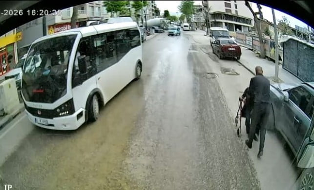 BELEDİYE OTOBÜSÜ ŞOFÖRÜNÜN DUYARLILIĞI TAKDİR TOPLADI